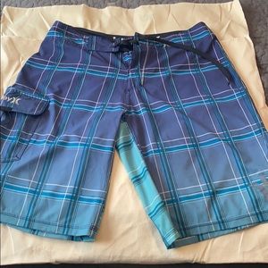 Men’s Hurley Phantom Boardshorts (size 29)